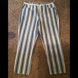 American Eagle striped mom jean
